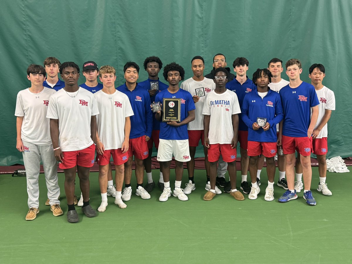 Varsity tennis finishes second at the WCAC Championships. Stags fought hard and had some nice wins this season. Congrats to Coach Dalzell and his players for the great effort all year. #Represent
