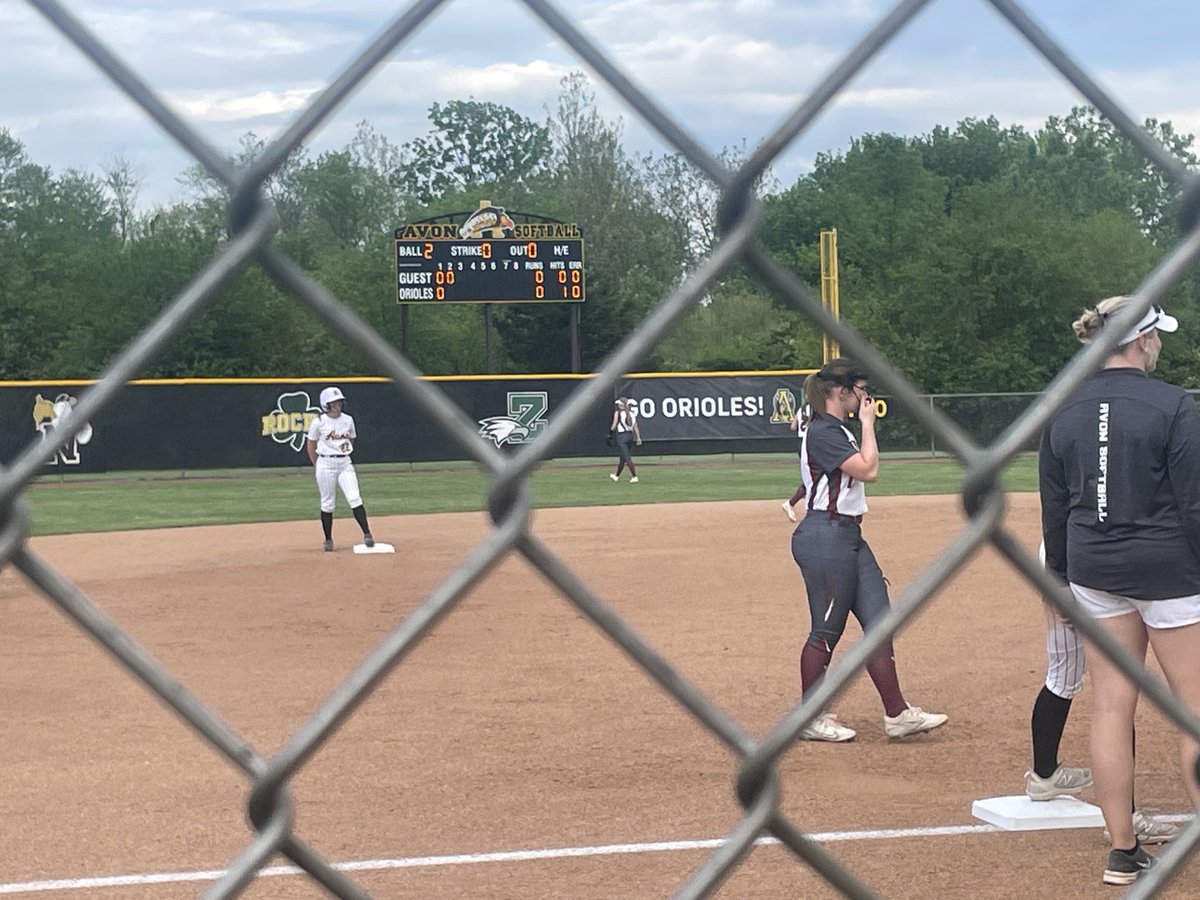 Double from Stopperich puts runners on 2nd and 3rd for ⁦@Oriole_Softball⁩