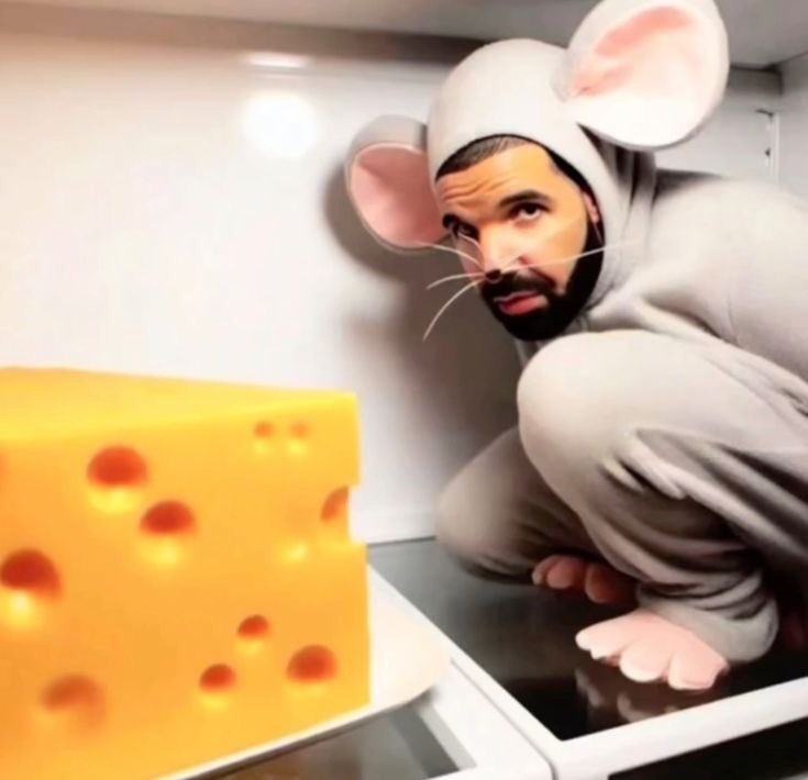 saezprod's tweet photo. Kendrick lamar fa il culo a pussy drake in cerca di formaggio🧀🧀🧀🪤🪤 https://t.co/vw1AUXGYQV