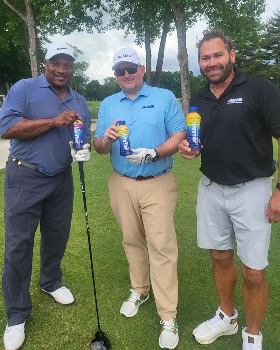 A little rain didn’t keep our team of all-stars from playing in today’s @Tracy_Lawrence Celebrity Golf Classic! #BringYourAGAME @BoJackson @JohnnyDamon