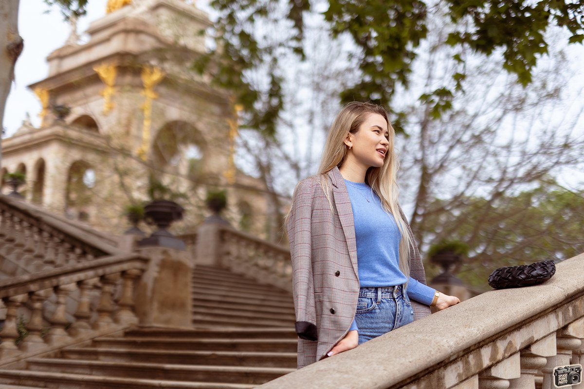 Some street fashion images that I did with Kamile in #Barcelona. It's rare that I don't do quirky, so enjoy it while you can :) #photography © splashpointphoto.co.uk