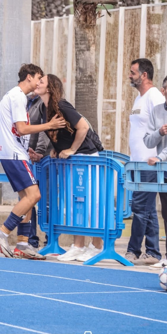 maydecai's tweet photo. Los goles que se marcan el día de madre se celebran así, esfuerzo=recompensa, sigue así campeón, que nadie ni nada te frene, ⚽+1 #mihijo #diadelamadre2024 https://t.co/cTezTSkE2z