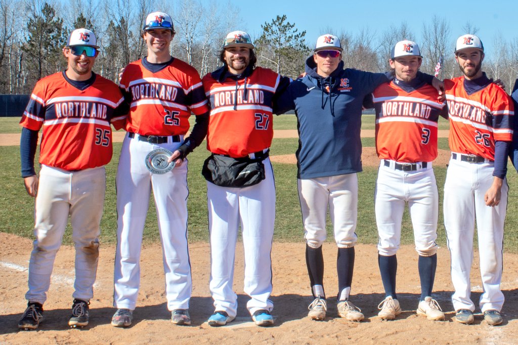 Thank you to all our seniors for everything you have given to LumberJack Baseball. We are extremely fortunate to have had these young men with such good hearts and resiliency leading our program! Very excited to build off that legacy for the future!

#sharpentheaxe
#Classof2024