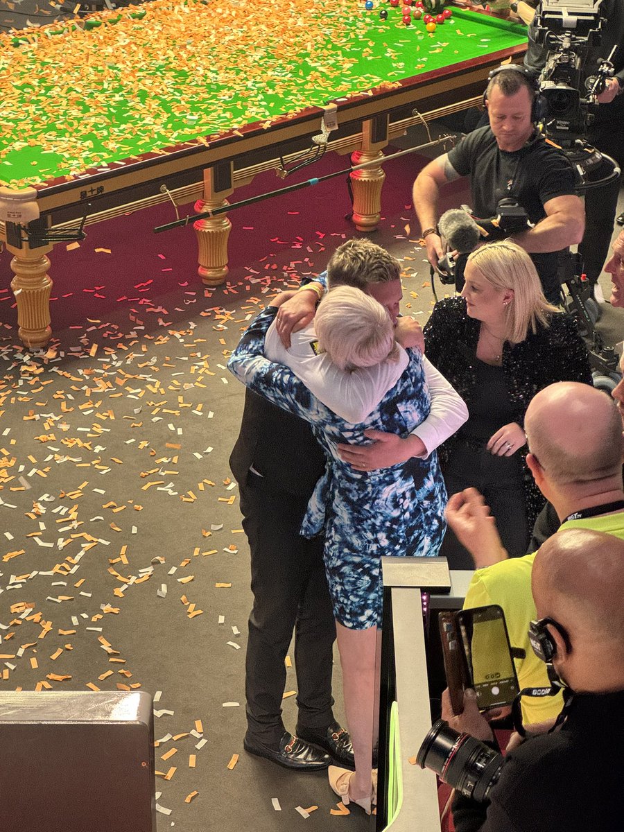 Congratulations to Kyren Wilson- 2024 World Snooker Champion. 🏆 

Another special night, in a special venue, the best place to watch snooker in the world 🌎

#CazooWorldChampionship #snooker #crucible #worldchampion #kyren 

@KyrenWilson @TWSportsManager @TaylorWilson147