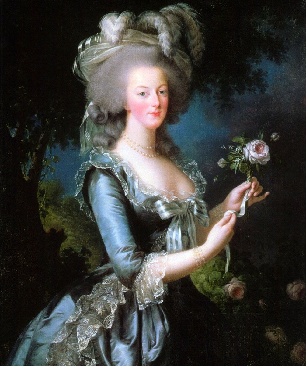 EllenFWalker's tweet image. RIP Marie Antoinette. You WOULDN'T have messed up on the theme at this year's #MetGala.