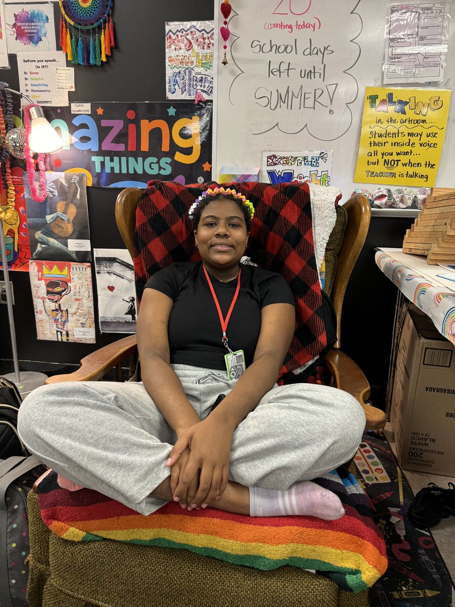 Everyone loves the Magic Chair! #ShineALight #WMSRTB  #SendItOn #HumbleISDArtists #BeEliteWMS @HumbleISD_WMS @HumbleISD @VisualArtHumble