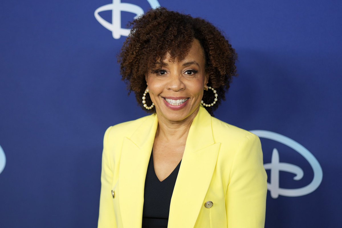 Black America was putting its collective arms around Kim Godwin on Monday, a day after the first Black president to run a major broadcast news division announced she was stepping down as ABC News president. 
bit.ly/4brD6tr #KimGodwin