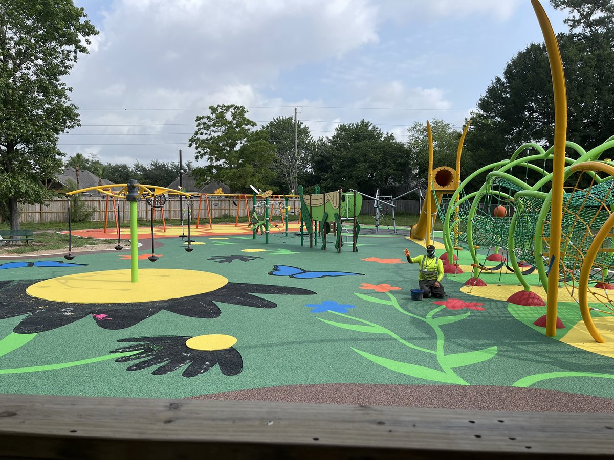 May 9th can’t get here quick enough! Join us for our @HumbleISD_FCE playground dedication! If you look closely at the last few playground updates you’ll see the guys have started to pose and wave! 🤣 @EatPlayLearn22 @HumbleISD