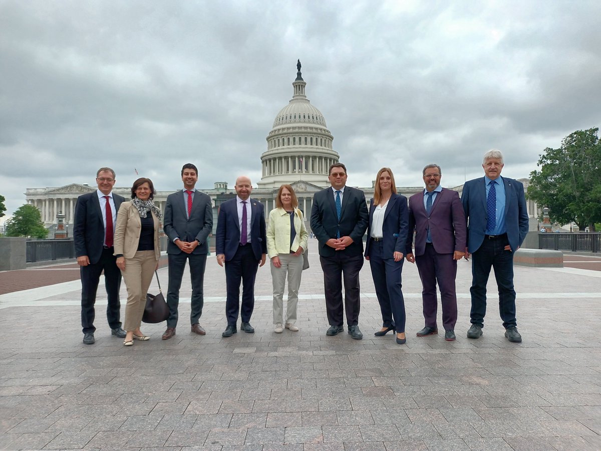 A delegation of the Foreign Affairs Committee of the National Council (FAC-N) visits Washington, D.C., for meetings at the World Bank and the IMF, visits on Capitol Hill, and meetings with representatives of Swiss companies operating in the U.S.