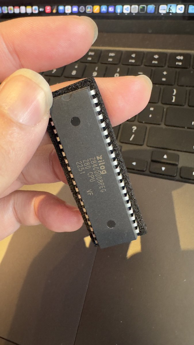 Z80のピンアサインを確認 中学生くらいの時はよく分からんかったが、今