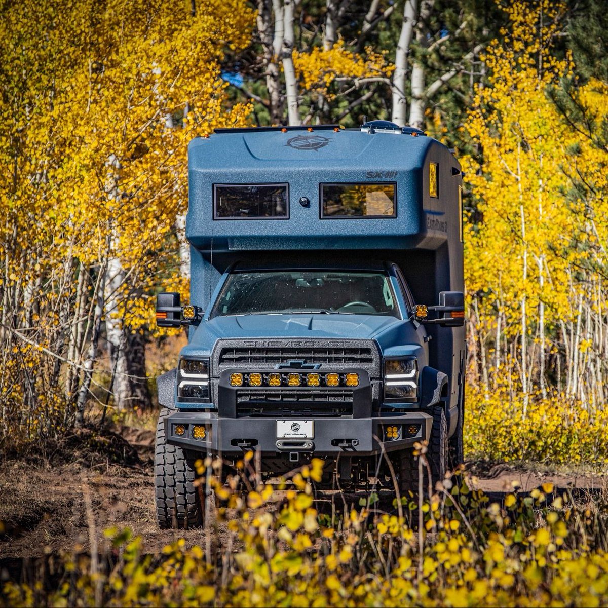 Everyone seemed to like the red LTi — how do we feel about the blue SX? Here at EarthRoamer, we take pride in how many unique looking trucks are out on the road today. With endless options to choose from, no EarthRoamer is the same!