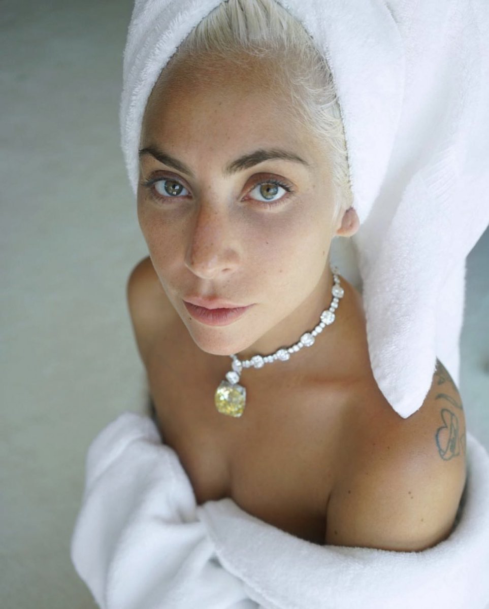 GagaGothic tweet picture