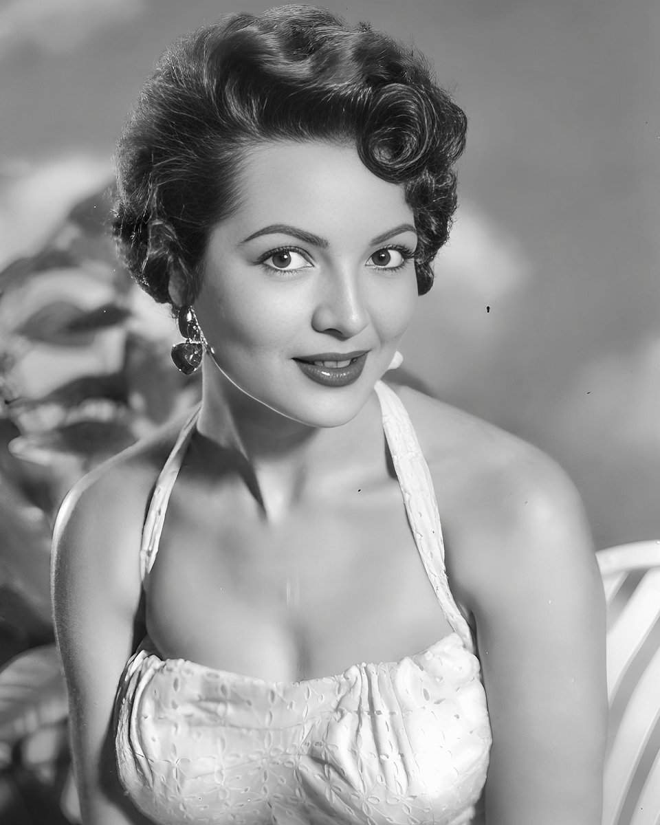 Sara Montiel
#SaraMontiel
#tiktok #Actresses #Glamour
#OldHollywood #Vintage #tbt