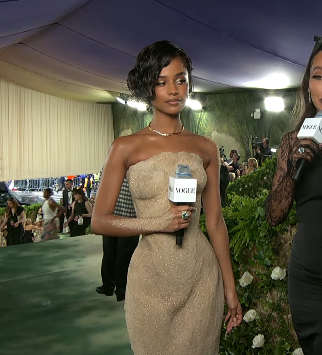 BOTTEGAHOENETA's tweet image. Tyla’s #MetGala debut look is by Balmain, and as described by its Creative Director, Olivier Rousteing, the dress is made out of SAND that was molded to Tyla’s body. The idea behind this is that you can only wear once a sleeping beauty and then put her to rest forever.