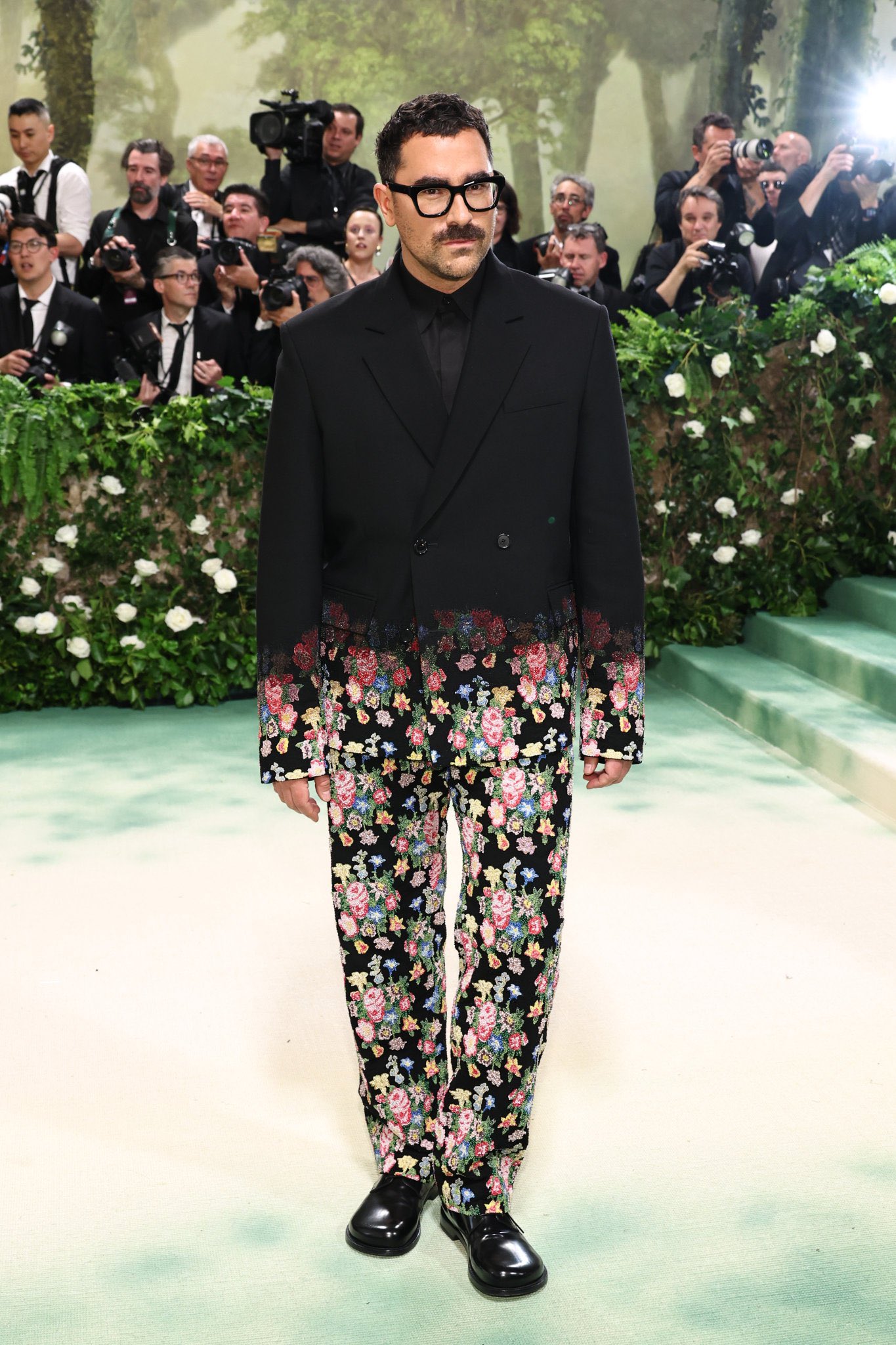 Silverspot Cinemas on X: “Dan Levy in full bloom #MetGala https 