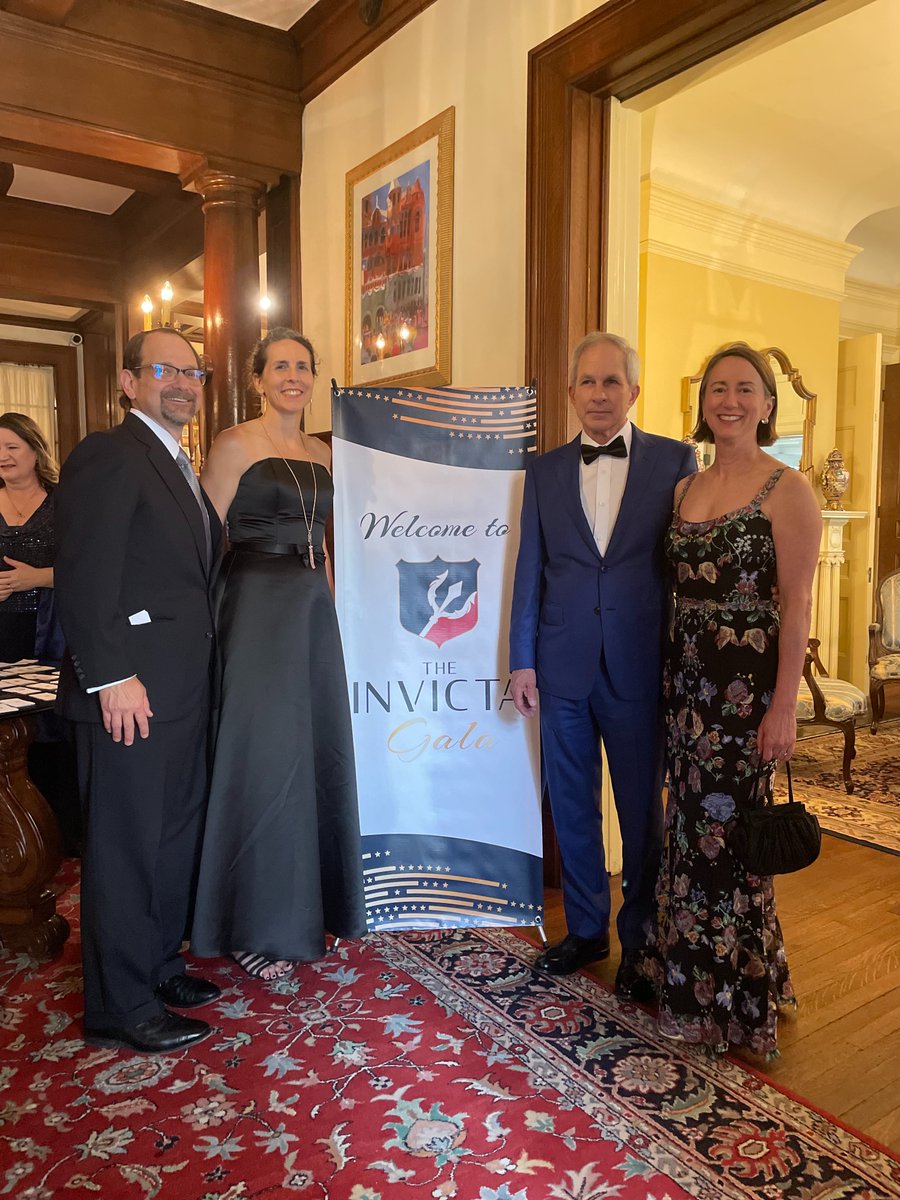 Supporting our #military. #CooperClinic attended @ParkerUniv's #INVICTAGala last weekend w/ keynote speaker @GarySinise. This event helps generate funds for specialized neurological & physical care for active or inactive #militarypersonnel, #veterans & #firstresponders. #thankyou