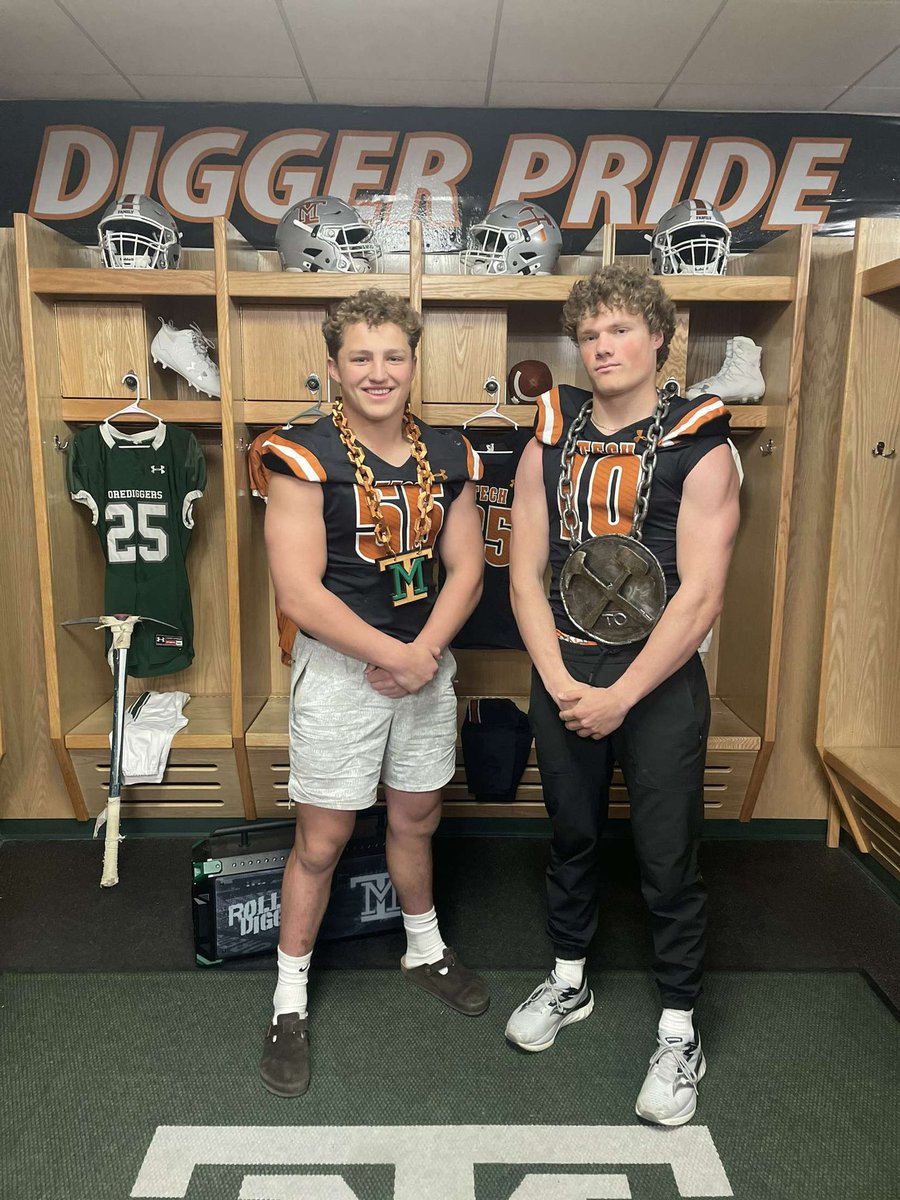 Thank you <a href="/MonTechFootball/">Montana Tech Football</a> for the fun Junior day, and after a great talk with <a href="/CoachKyleSamson/">Kyle Samson</a>, Im blessed to receive an offer! 
# Family
# CountOnMe
# DiggsFam25⚒️