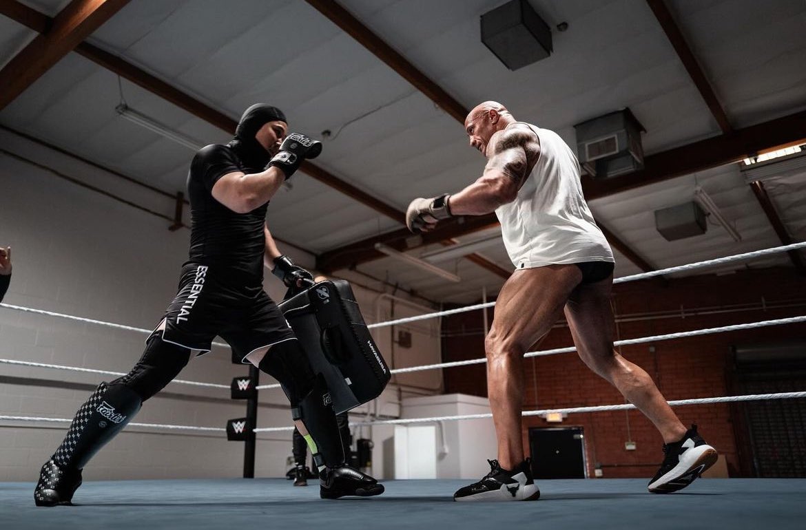 The Rock looks like an absolute beast in these photos from the training camp for the new movie “Smashing Machine” where he will play former two-time UFC Heavyweight Tournament Champion Mark Kerr 👊