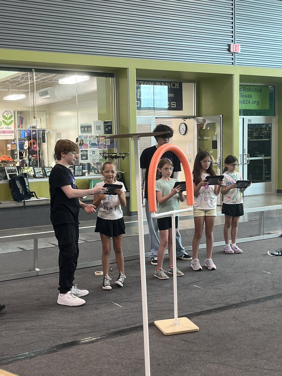 MrsViard's tweet image. Gems Club and Tech Club had a blast at the end of party at the @KatyShawCenter!!