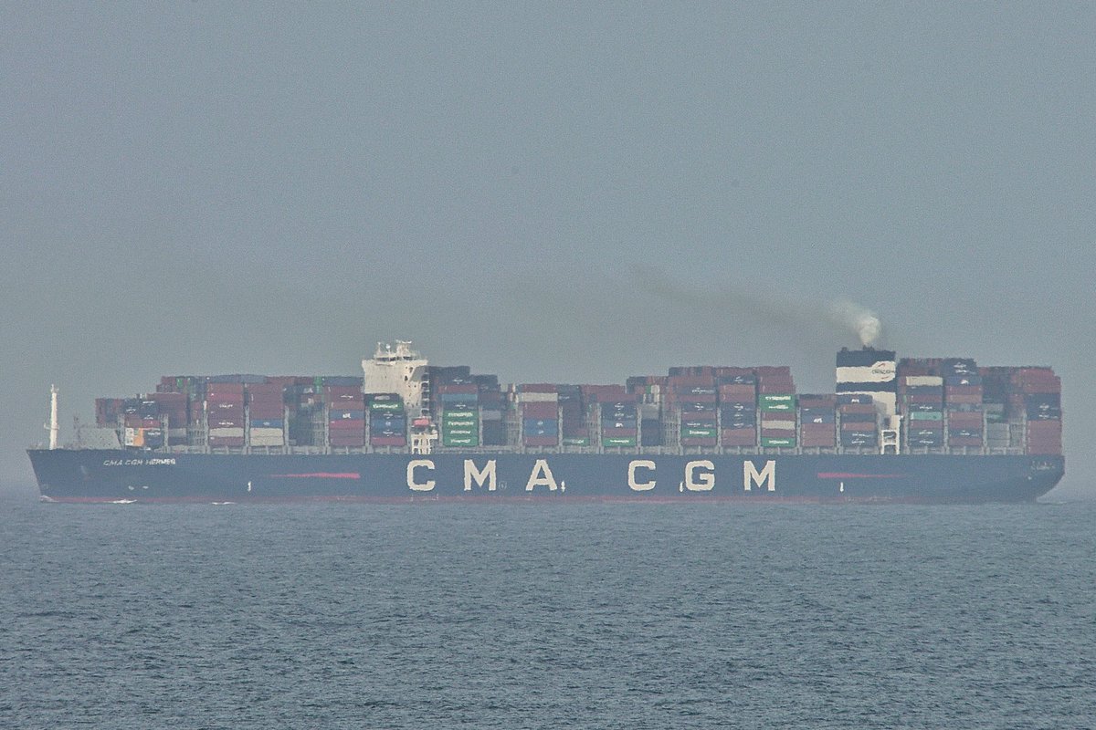 At 366 meters the #CMACGM Zephyr-class #ContainerShip CMA CGM HERMES, IMO:9882499 en route to Virginia International Gateway (VIG) Portsmouth, Virginia, flying the flag of Malta 🇲🇹. #ShipsInPics #CMACGMHermes
