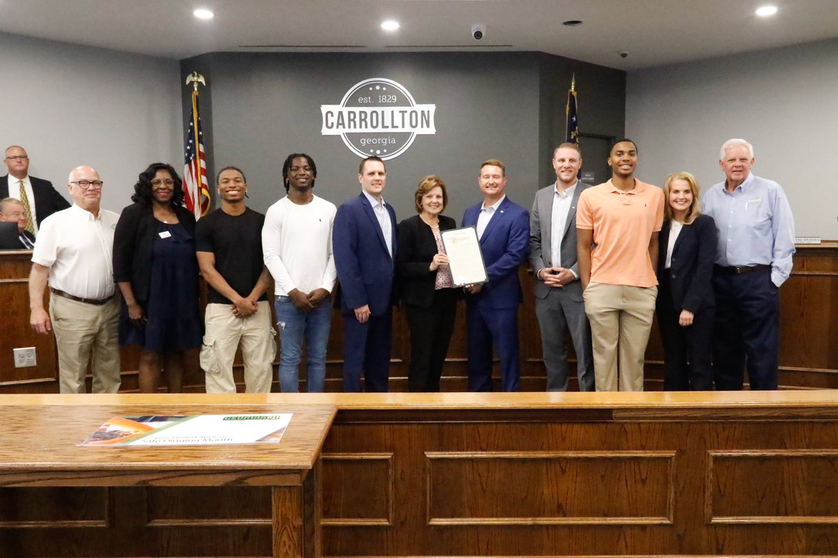 Beyond thankful to Mayor Cason and the Carrollton City Council Members for honoring and recognizing us at today’s City Council Meeting! 🐺🐺 #WeRunTogether