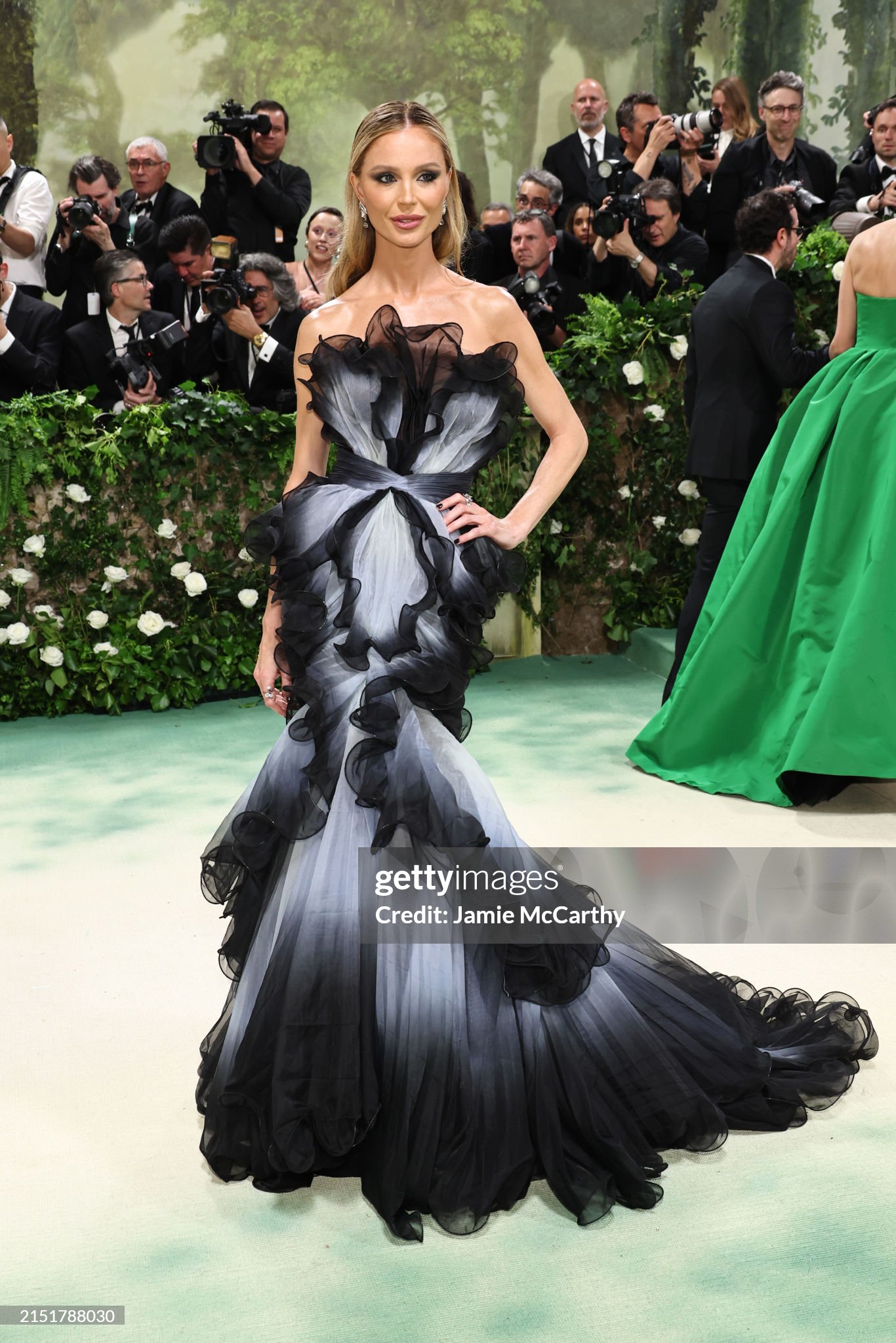 ❅ on X: “Georgina Chapman at the 2024 #MetGala https://t.co 