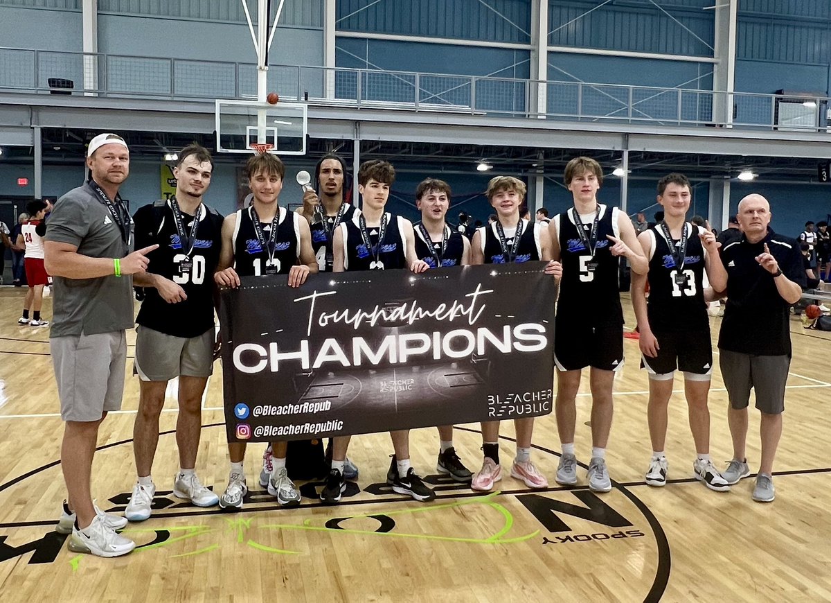 MidwestBB2025's tweet image. 👀 6-0 weekend to win the @NextInTheNati Platinum Championship. They share the ball &amp;amp; play the right way!  💪🏻🏀 @MidwestDirector @BleacherRepub @BleacherProspec @mbcgrassroots