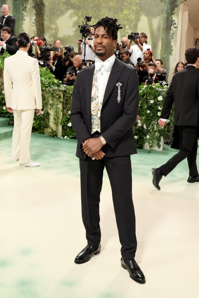 strongblacklead tweet picture