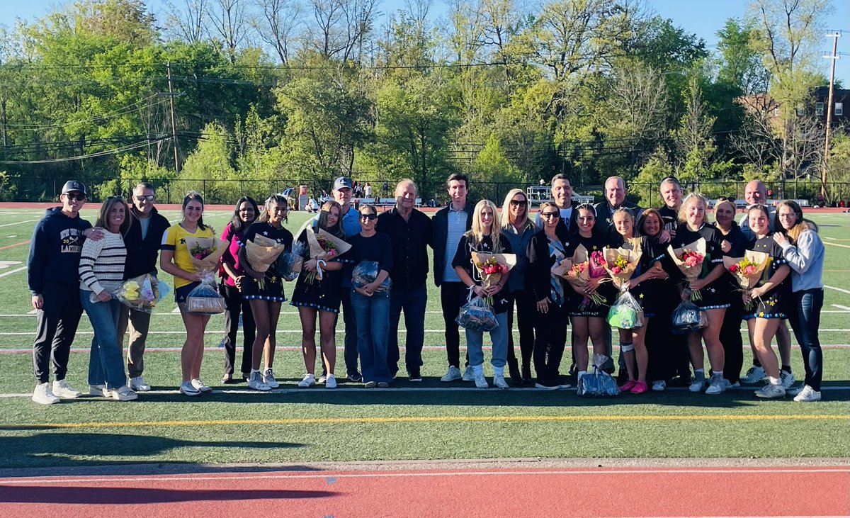 WOMEN’S LACROSSE: Yellowjackets hosting Troy Athens in mere moments tonight, but first we had the opportunity to honor 8 amazing seniors. Emma, Mia, Alexis, Nidhi, Hadley, Lucy, Sadie, & Alessia - thank you & your families for your commitment to the scholar-athlete tradition!