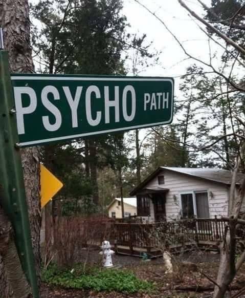 Far too many people living on this street😂