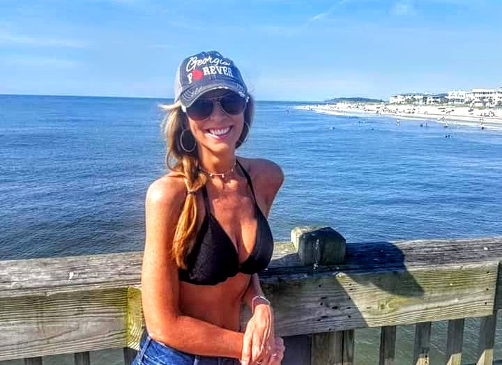 I'm Susan, I'm 35 years old, I'm from Georgia and I'm NOT voting for Joe Biden in November ... I'll be Voting for President @realDonaldTrump for the 3rd time in a Presidential General Election! ✔️ #Trump 🇺🇲 AmericaFirst 💋