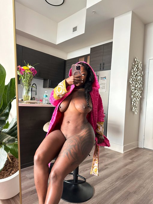 Where you wanna cum at 💦 https://t.co/snjYVMc24M