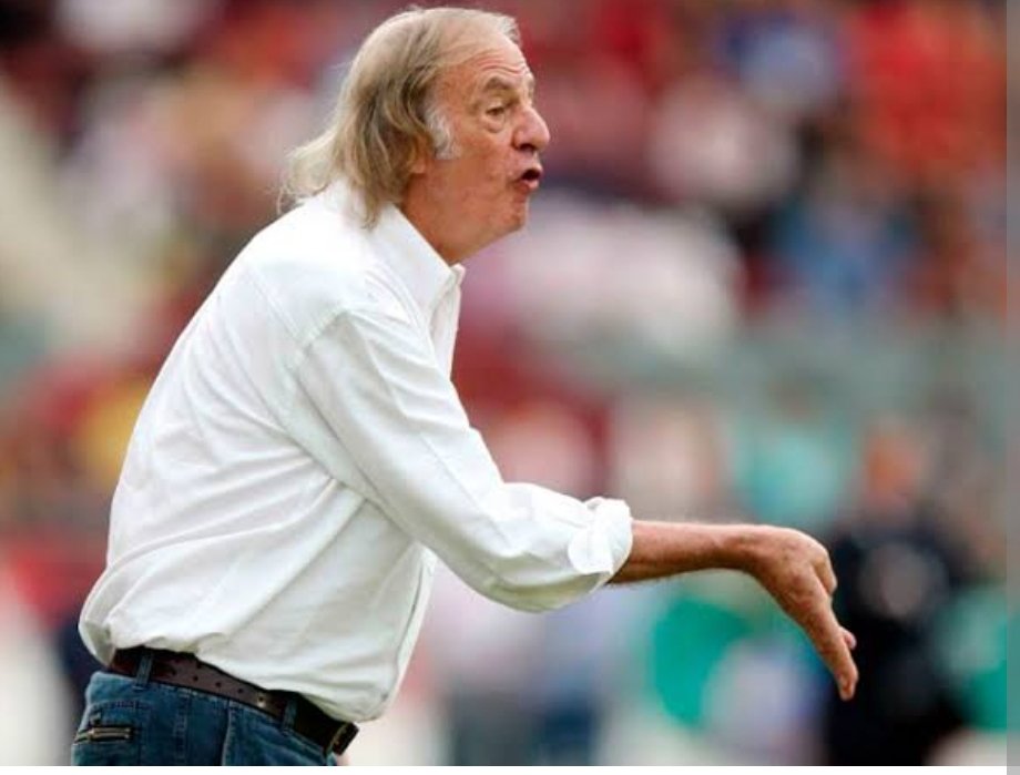 Comentario Futbolístico de #Rayo Cesar Luis Menotti. Un estratega que se adelantó a los tiempos con su manera de concebir el futbol. No solo era tratar el balon con Cariño sino como hacer que regresara al jugador. Argentina 78 su Carta. Descanse en Paz. @jbvalder @Elbalonrueda02