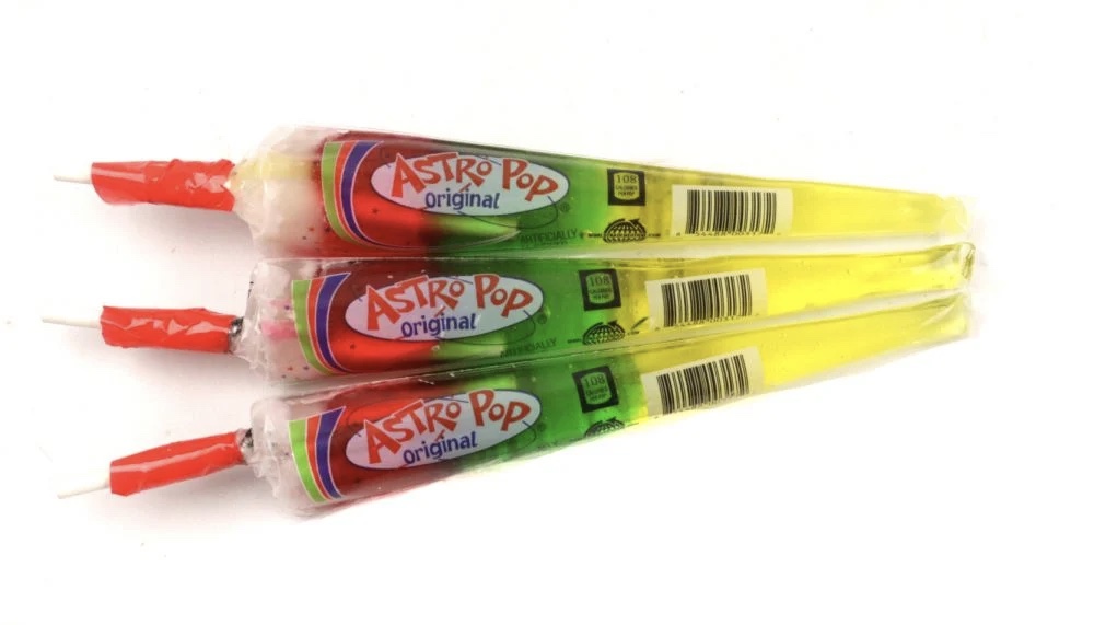 DO YOU REMEMBER!👵👨‍🦳
Who remembers Astro Pops ?🤔
My dentist used to give them away on Halloween!  Lol 😁