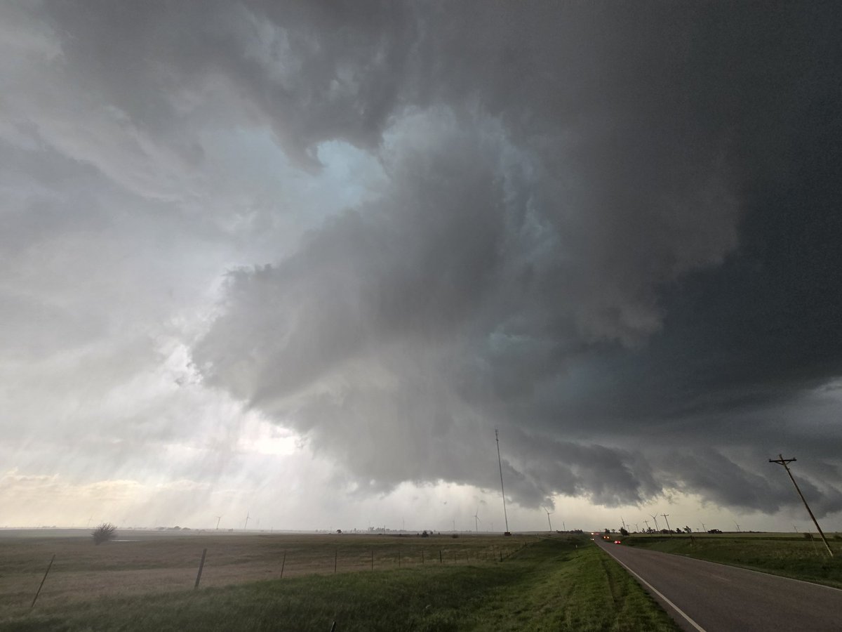 INSANE funnel/tornado near Helena, OK!!!