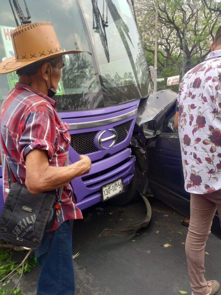 Accidente en Calzada de Tlalpan y San Fernando... Ya con bastante tráfico 🚦 ⚠️ precaución ⚠️