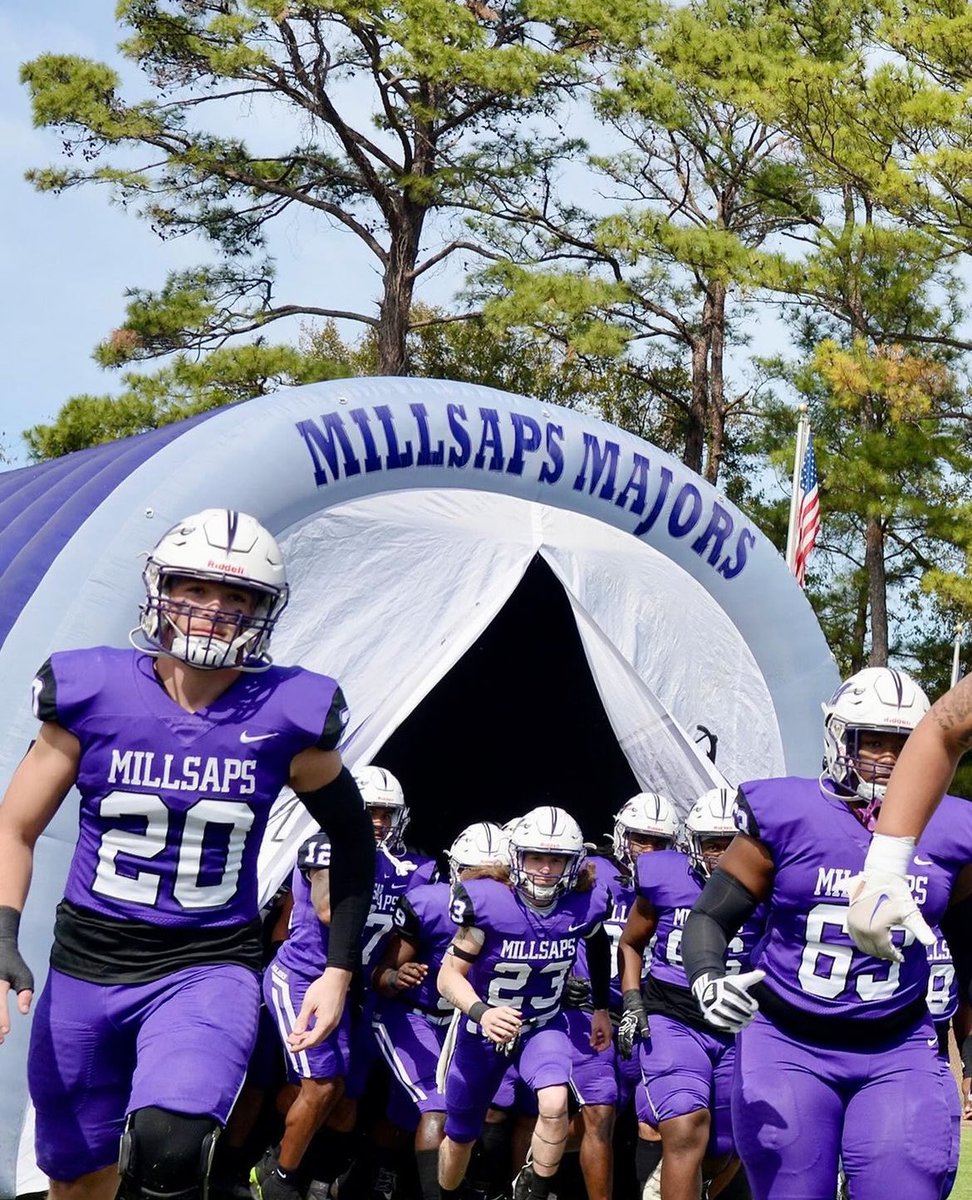 After a great conversation with @coach_lonardo I am very thankful to receive my first offer from Millsaps 🟣⚫️ @nickcbrown @TrueBuzzFB @AubreyRecruit @Lee_j4 @RonMurrayJr @Rivals @GPowersScout @BHoward_11 @BrandidSports #webuzzn