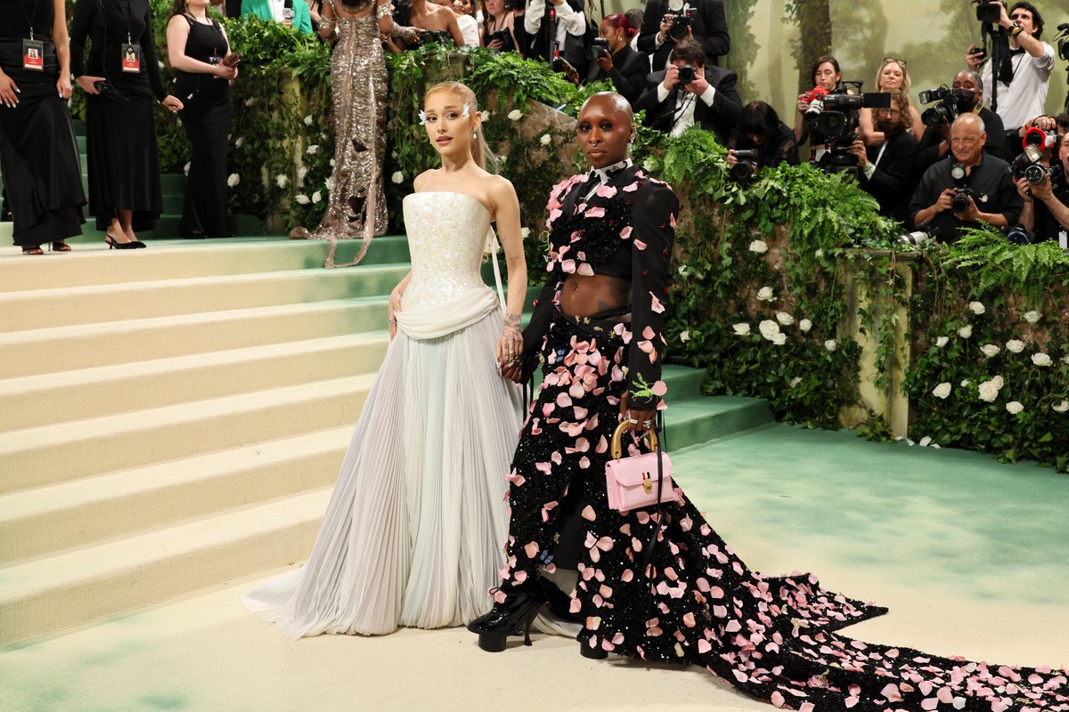 every friend group has those two codependent besties who only come as a package deal #MetGala