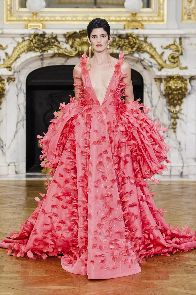 rebecamaccise's tweet photo. Jessica Biel en Tamara Ralph Alta Costura SS24 #MetGala2 https://t.co/zLhcuscI4M