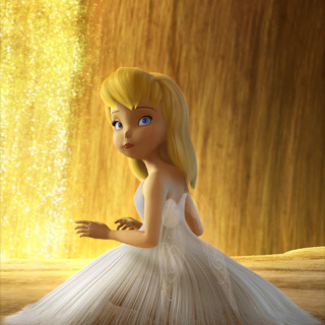 ariana grande you look like someone who belongs in pixie hollow