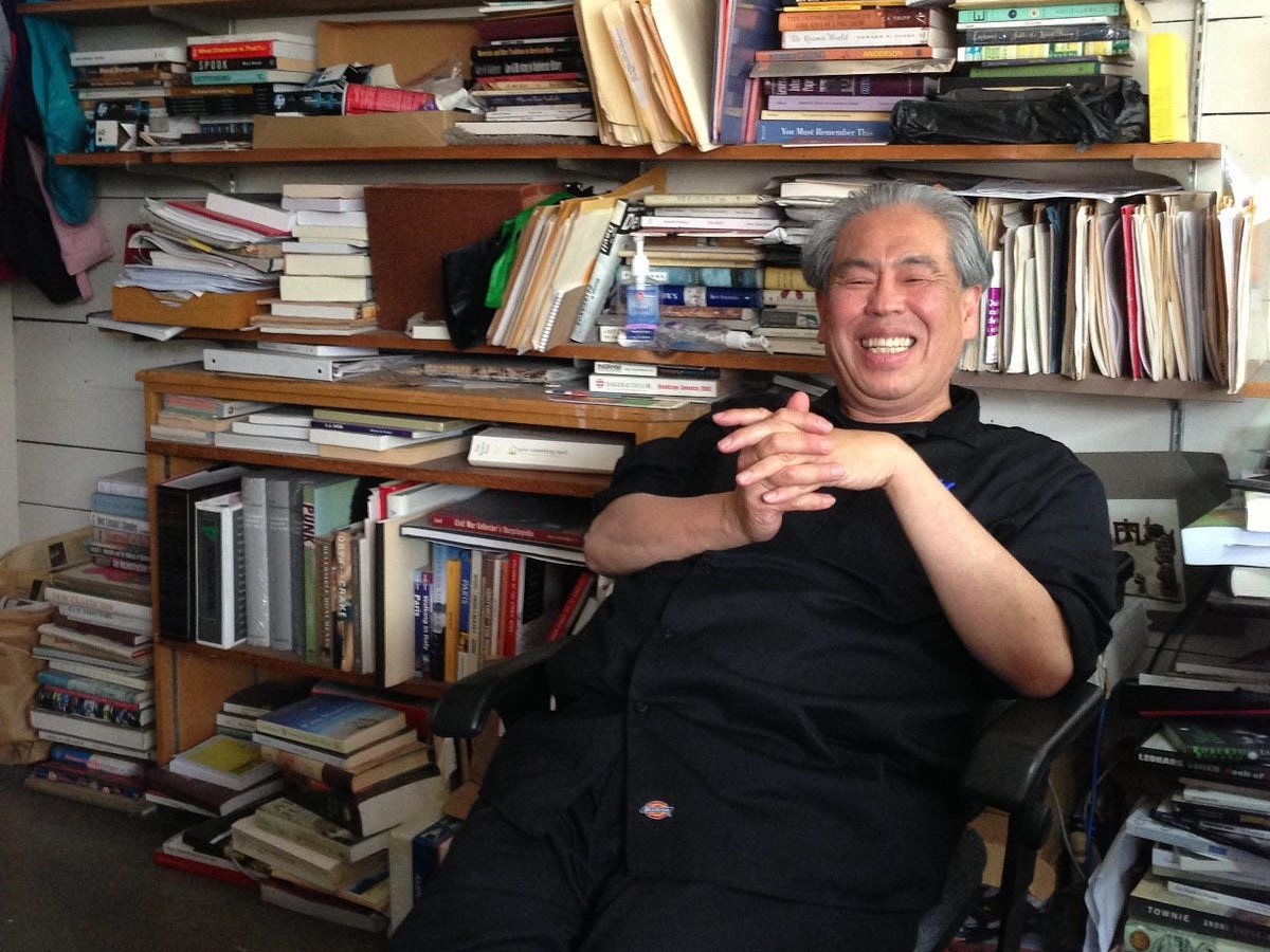 #ClipOfTheDay: In this @PoliticsProse event, Paul Yamazaki talks about his book, Reading the Room: A Bookseller’s Tale, and discusses his life and career as the principal buyer @CityLightsBooks in San Francisco. at.pw.org/ReadingTheRoom