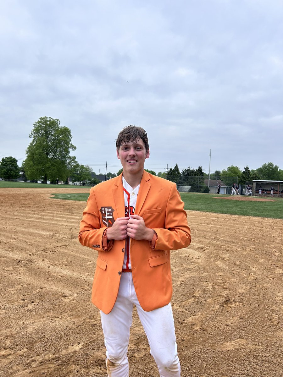 Nate Linden earns the jacket as Master of the Game.  He took full advantage of his opportunity to deliver a pinch hit 2 run game winning one out walk off 1B!  Always be prepared when opportunity knocks! @Cherokee_HS #HDEU