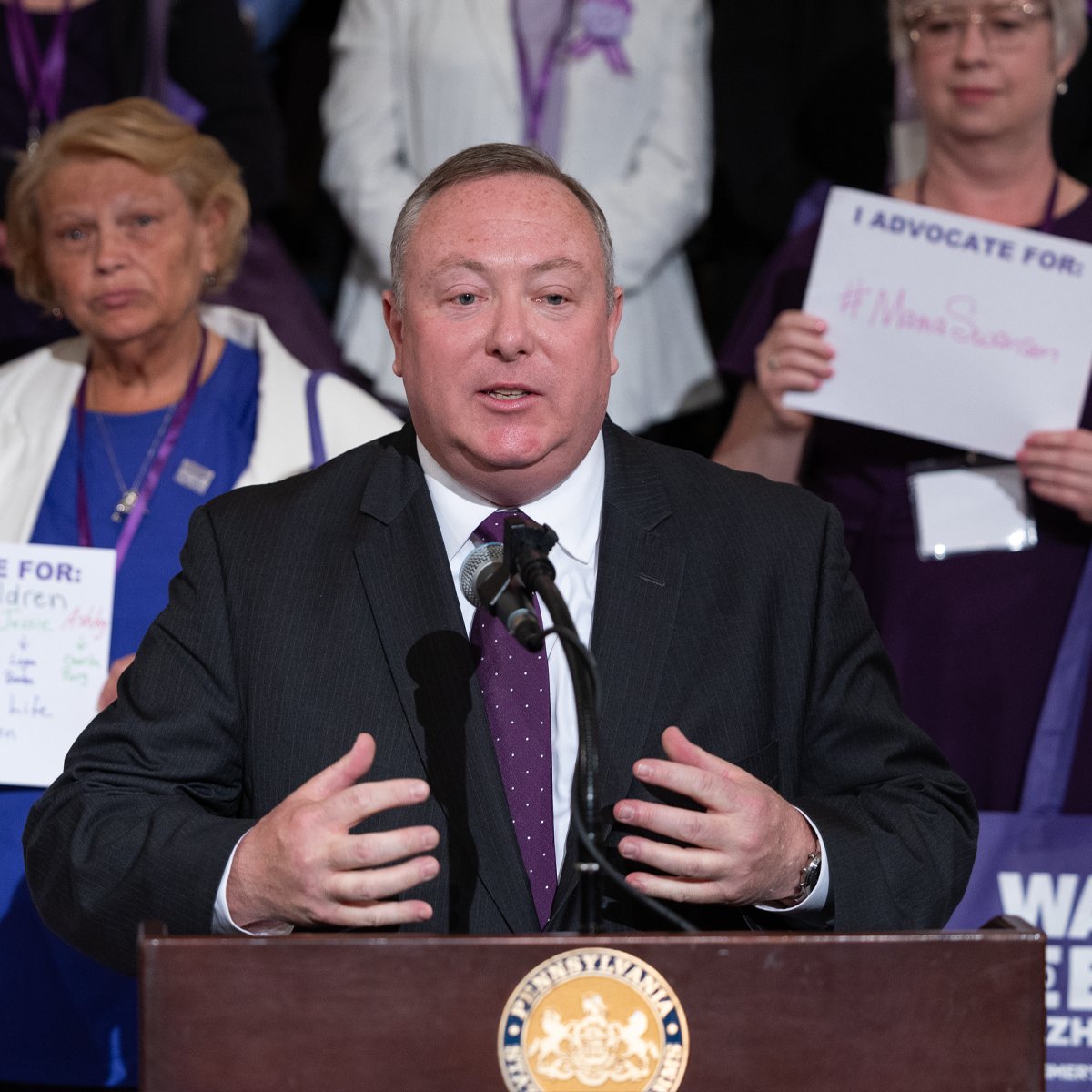 Recognizing the lives affected by Alzheimer's Disease and related disorders, and discussing efforts #ENDALZ, were the focus of today’s Capitol gathering by @AlzGPA, @SenatorRBrown and others today.