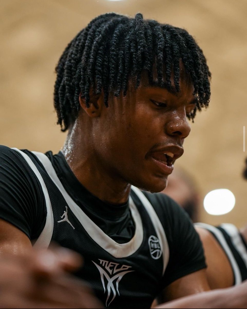 Huge EYBL S2 for 2027 Jordan Taylor @_jordan0k (@TeamMe7oEYBL/@McNamaraHoops*). One of e15’s top rebounders in s2, along with 15 ppg on 62% (!) True Shooting % (24/46 FG, 30/36 FT). 18p/15r in Melo’s e15 s2 Platinum semi W (* - Only 2027 player to be named all-WCAC in 2023-24)