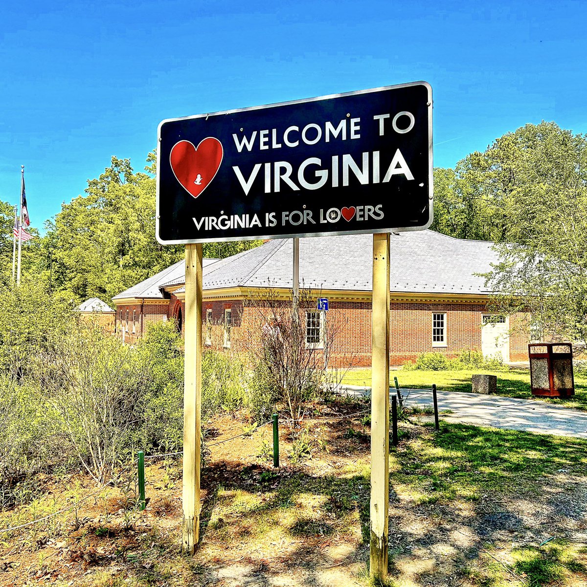Virginia Is For Lovers…
#explore #travel #ontheroadagain #mondayvibes #travelblogger #travelphotography #backonthegrind #roadtrip #workflow #virginiaisforlovers #virginia