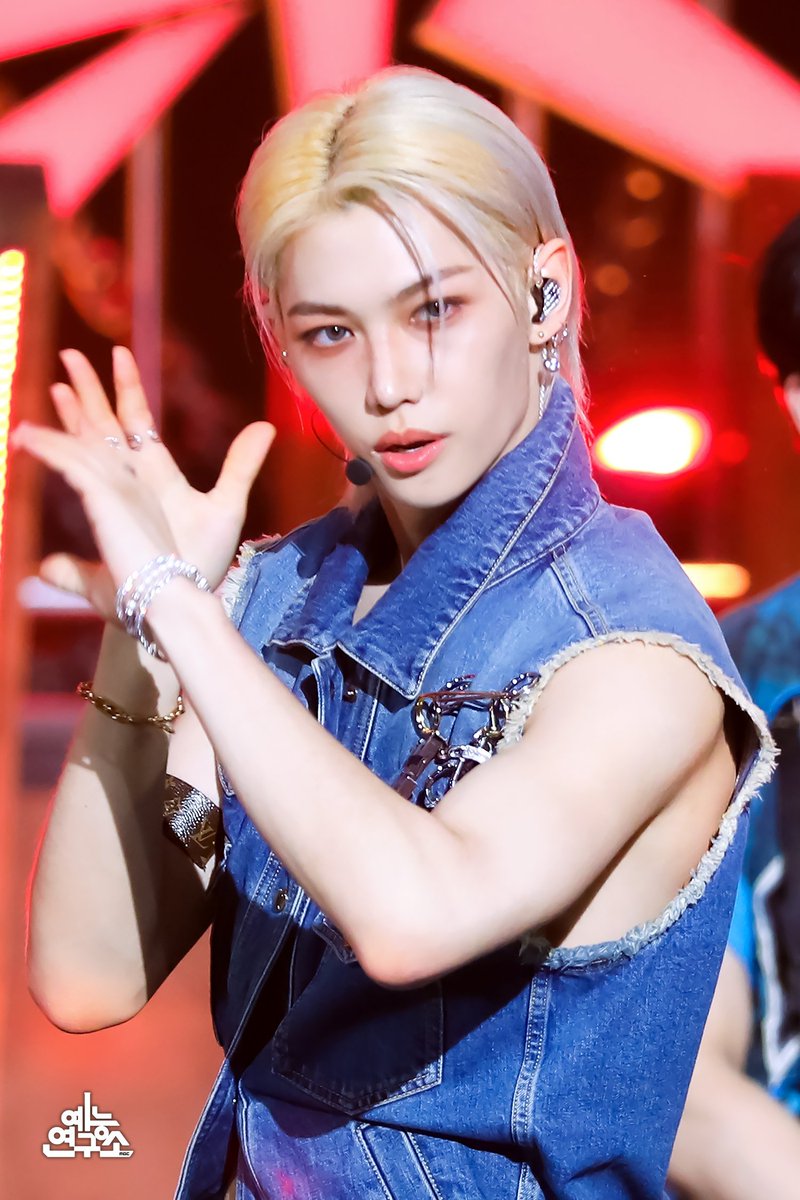 “Fashion is not something that exists in dresses only. Fashion is in the sky, in the street; fashion has to do with ideas, the way we live, what is happening. – Coco Chanel

FELIX MET GALA DEBUT
#METGALAxFELIX #FELIX