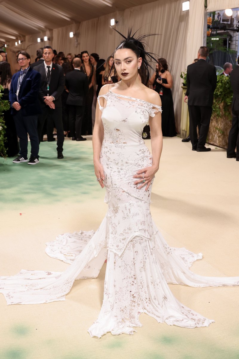 charli xcx. #metgala