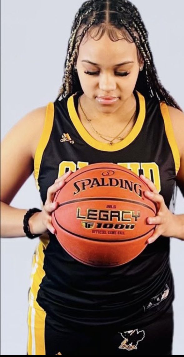 Welcome to the Cloud County Family, Nyah Chandler!! 🖤💛 #NewBeginnings