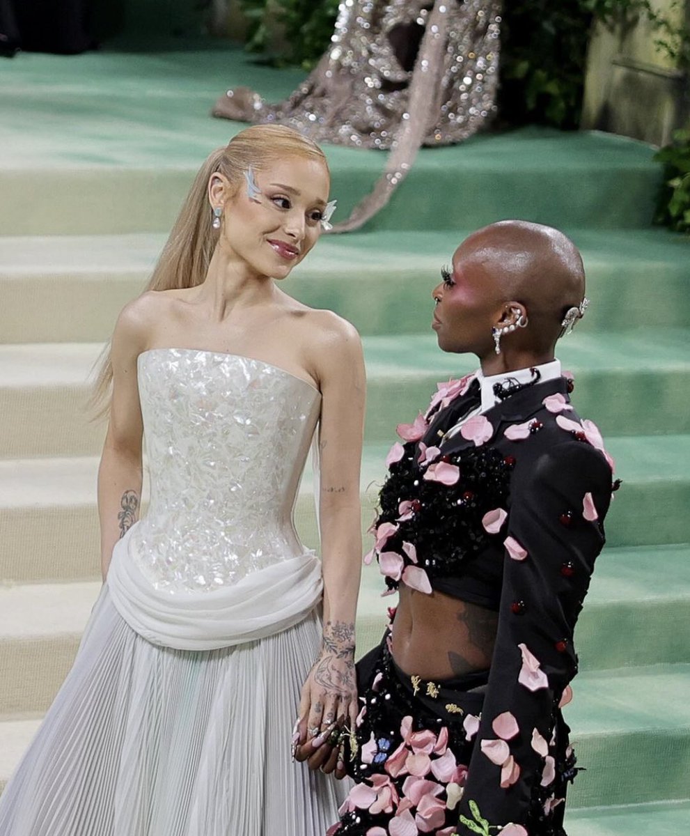 ESSA foto. 🥹 #MetGala