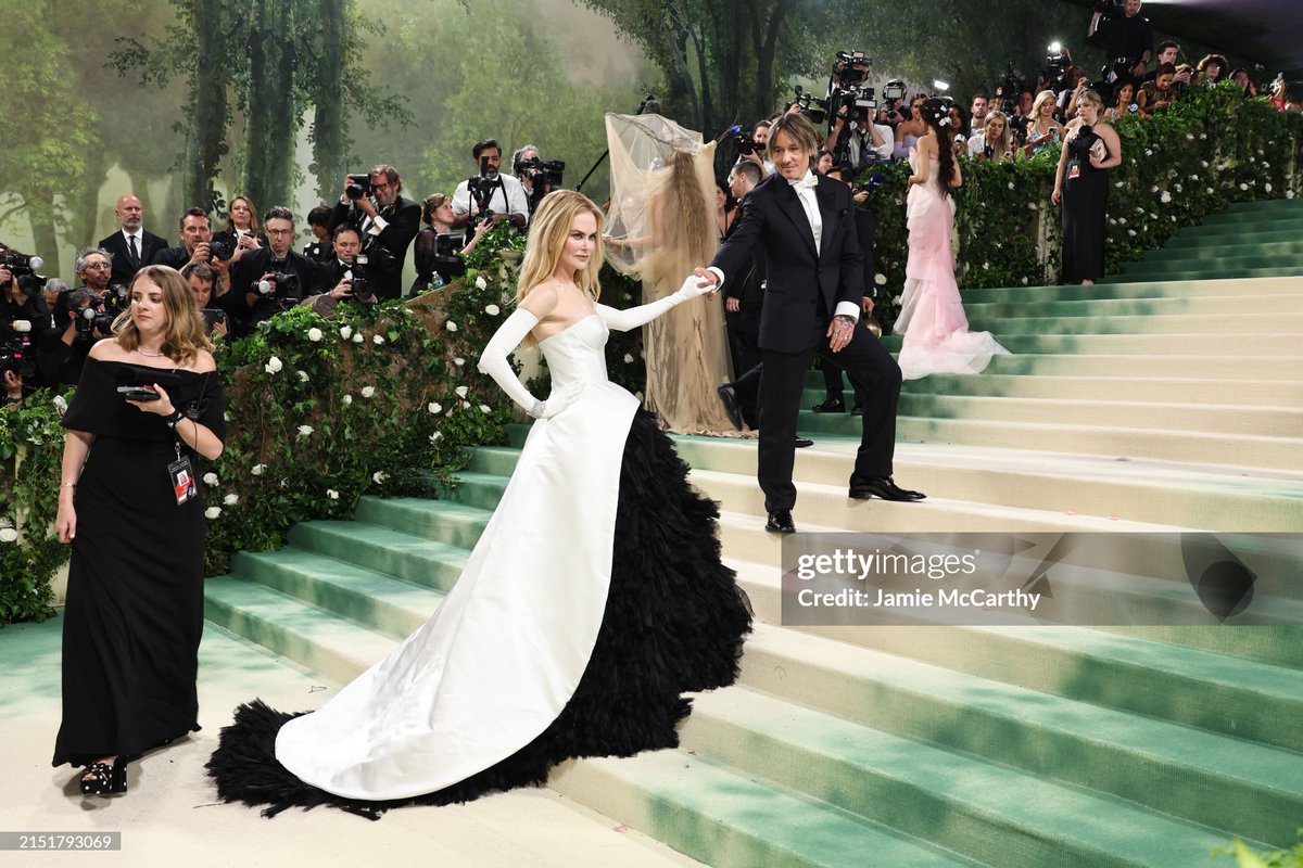 Nicole Kidman and Keith Urban attend the 2024 Met Gala celebrating 'Sleeping Beauties: Reawakening Fashion' at The Metropolitan Museum of Art in New York City. See more 📸 #MetGala 👉 tinyurl.com/3eeddv8d #NicoleKidman #KeithUrban